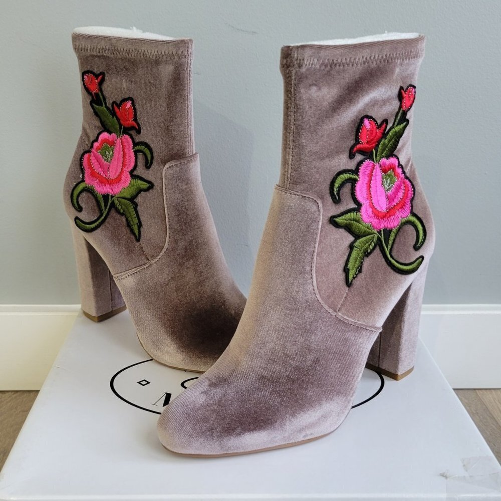 Steve Madden Edition Embroidered Grey Velvet Boot
